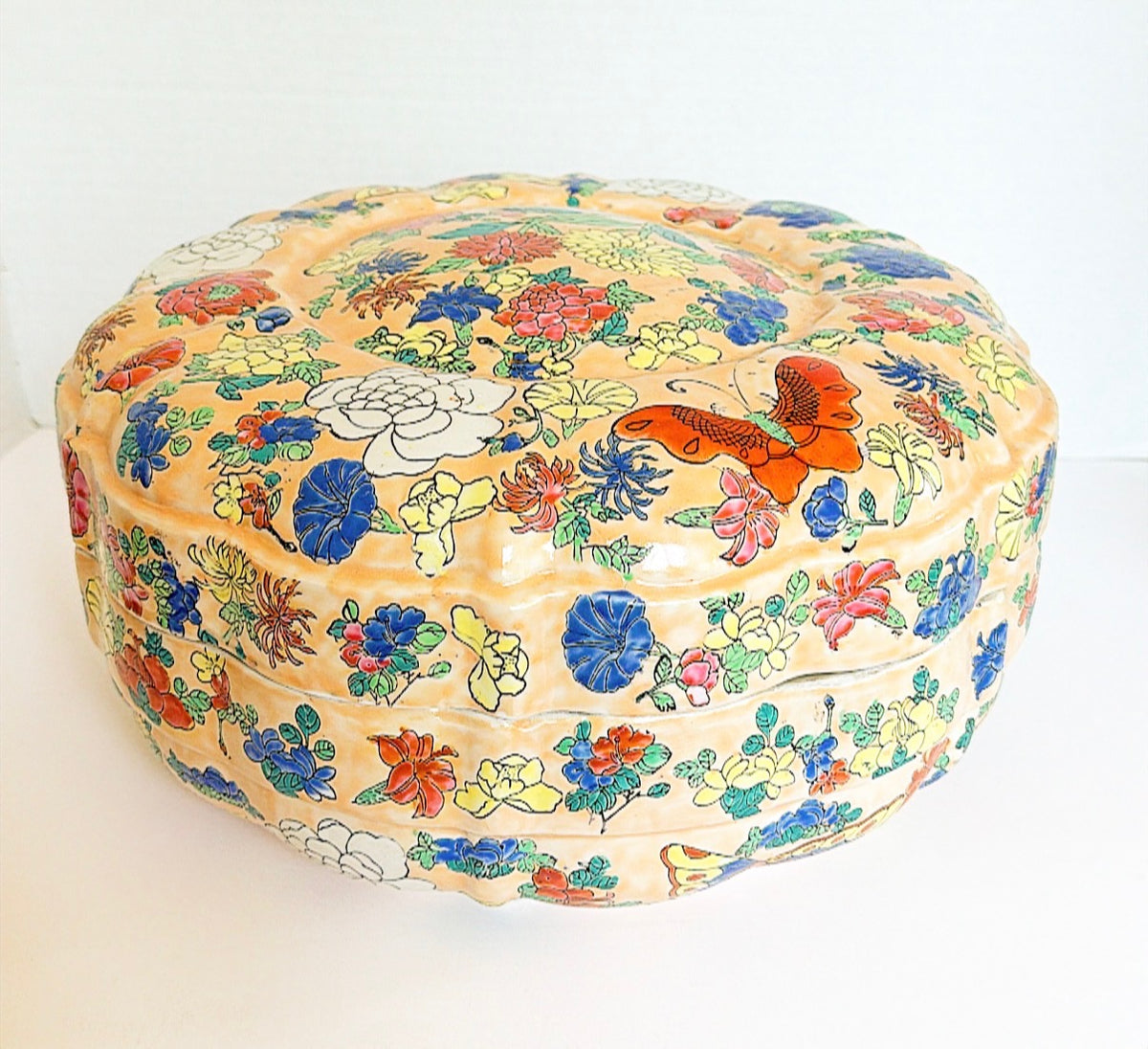 R8 - Peach Box - Bread Box