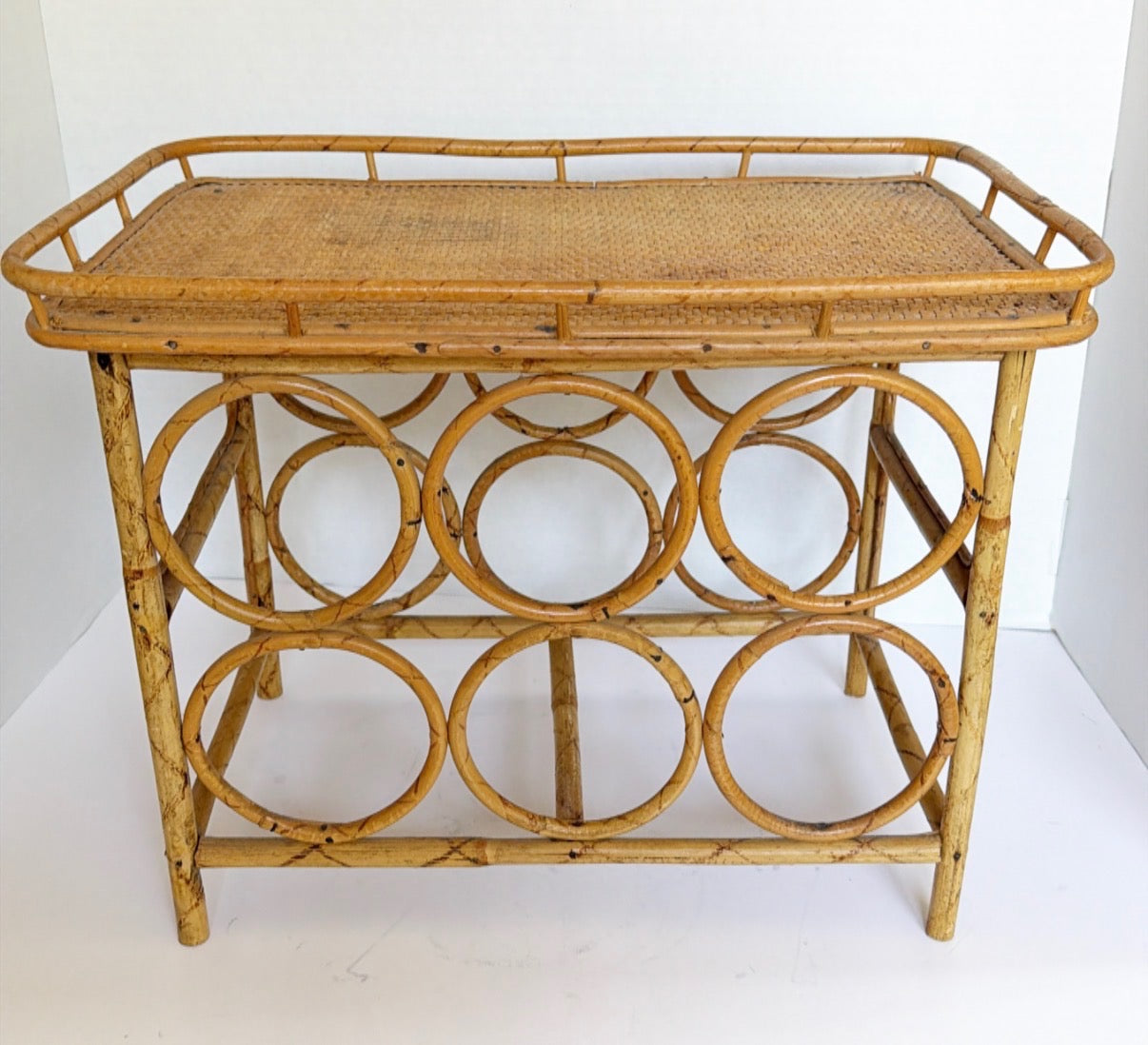 D1- Rattan Wine Rack