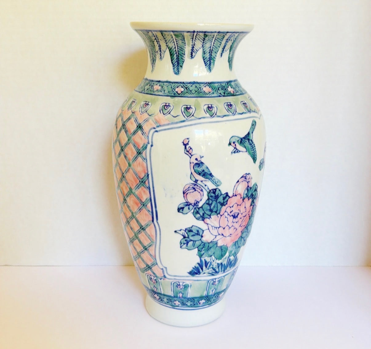F1 - Chinoserie Vase with Floral Bird Motif