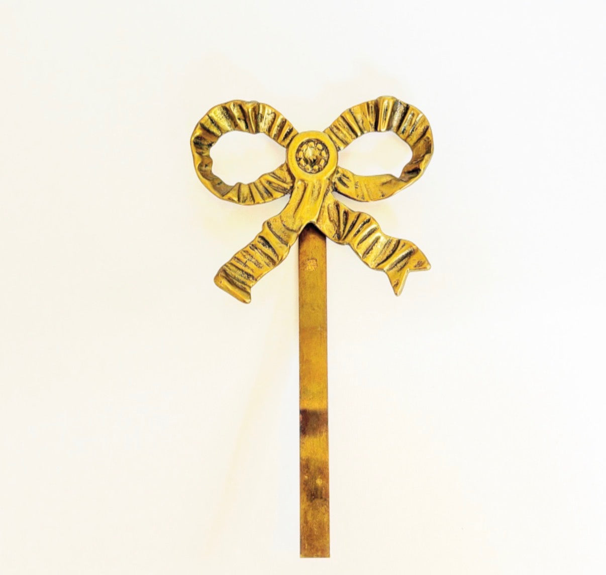 F8 - Brass Bow