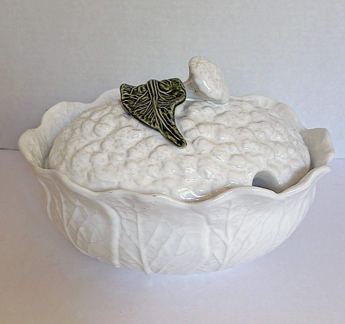 J2 - Cabbage Tureen