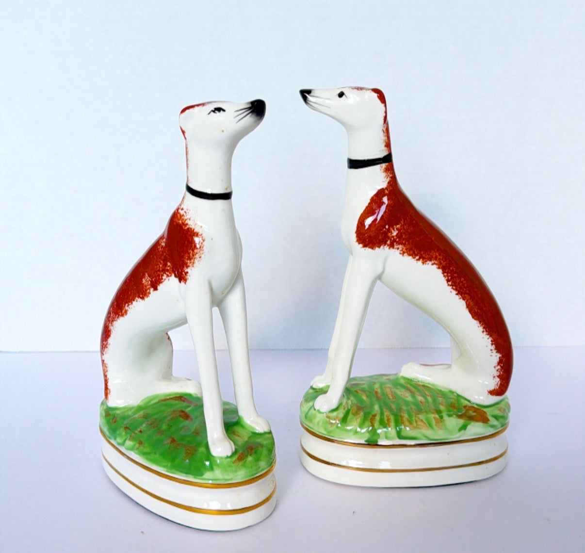 M10 - Pair of Dogs