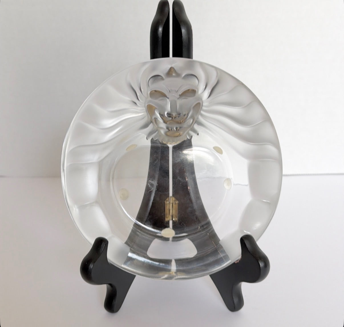 Z10 - Lalique Lion Dresser Bowl