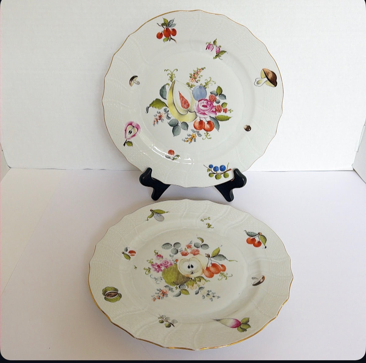 C11 -Pair of Market Garden Plates - Herend