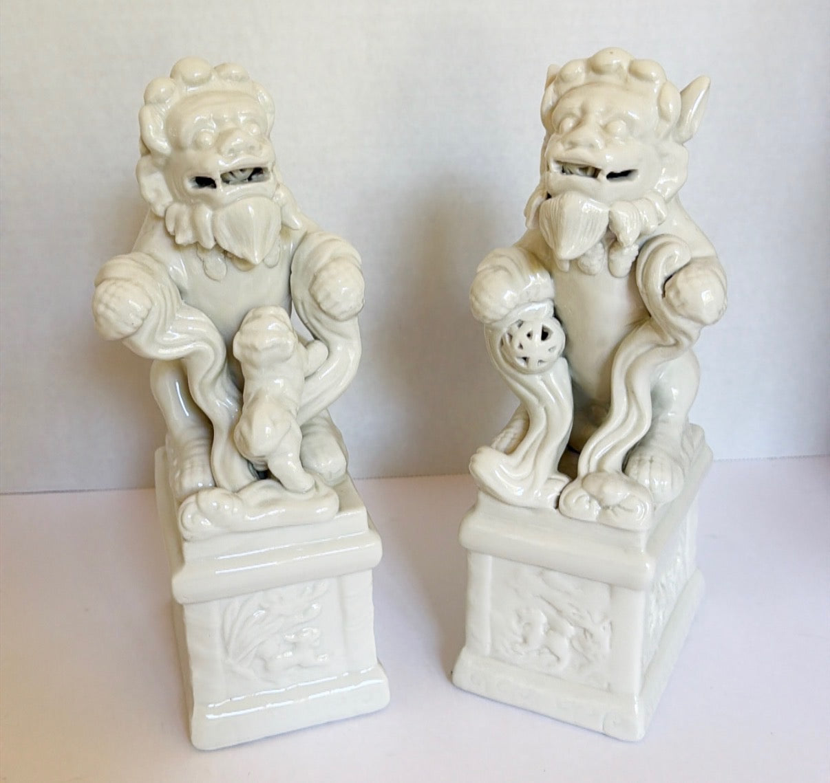 J6- Pair of Foo Dogs - White Blanc De Chine