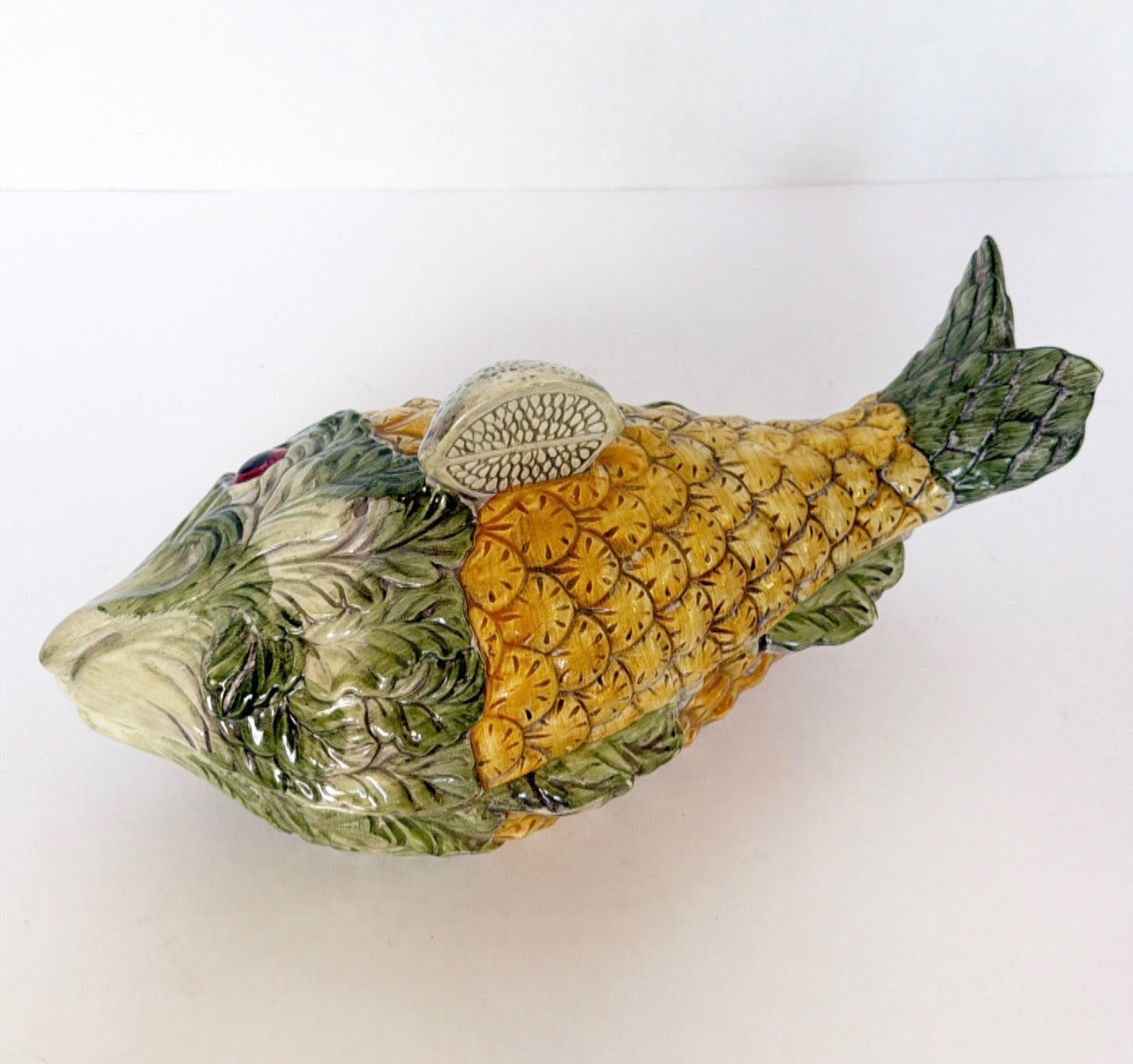 N4 - Fish Tureen