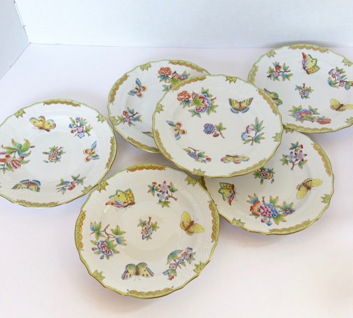 O2 - Herened - Queen Victoria Dessert Plates - S/6 -7.5