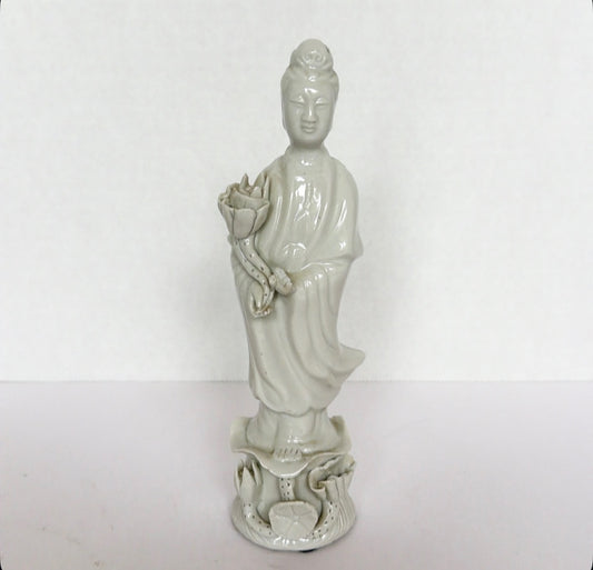 S2 - Antique Blanc De Chine