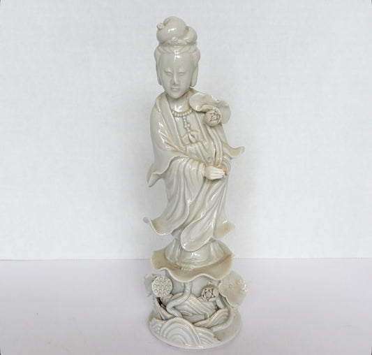 S3 - Blanc De Chine - Antique