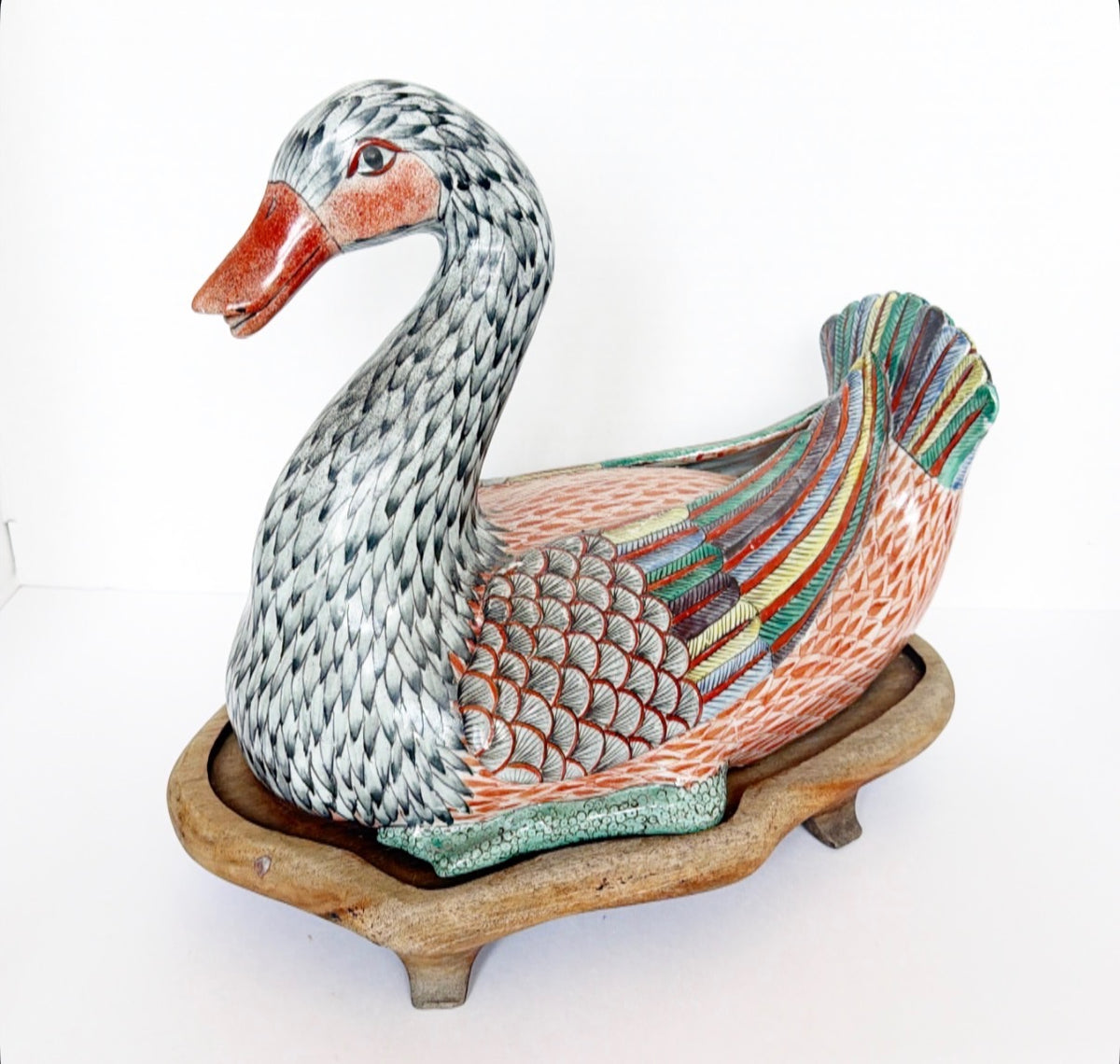T2 - Manderin Duck on Base