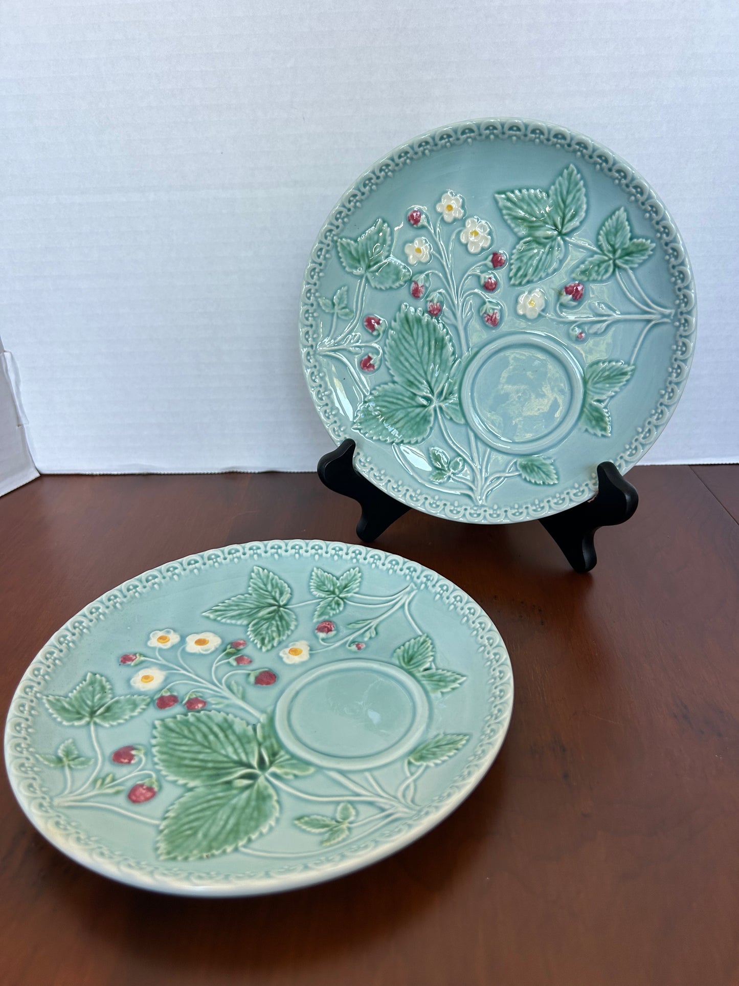 X6 - Strawberries and Strawberry Blossom Plate Majolica from Au Bain Marie Paris - Pair