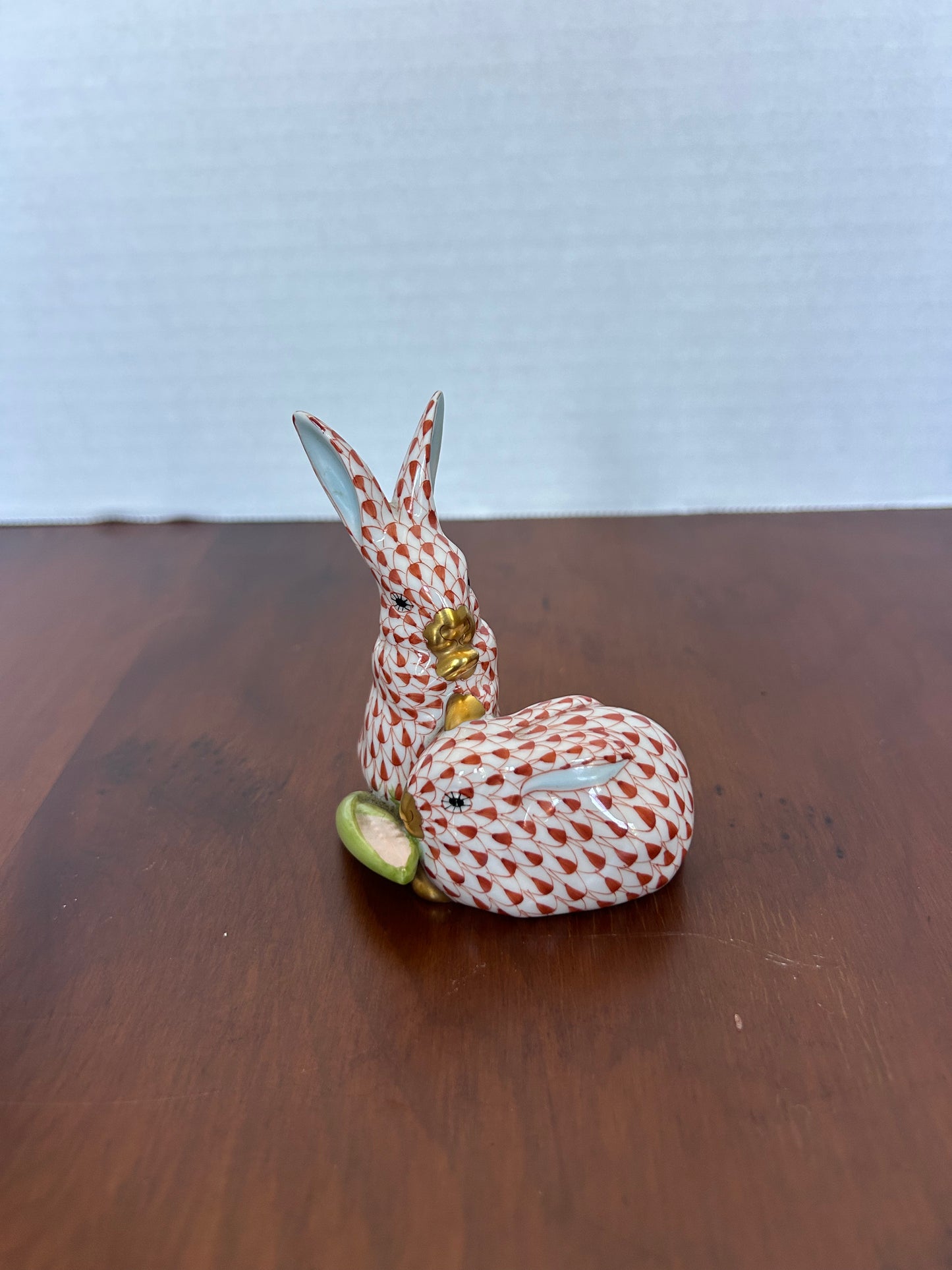 X10 - Herend Rabbits eating Corn