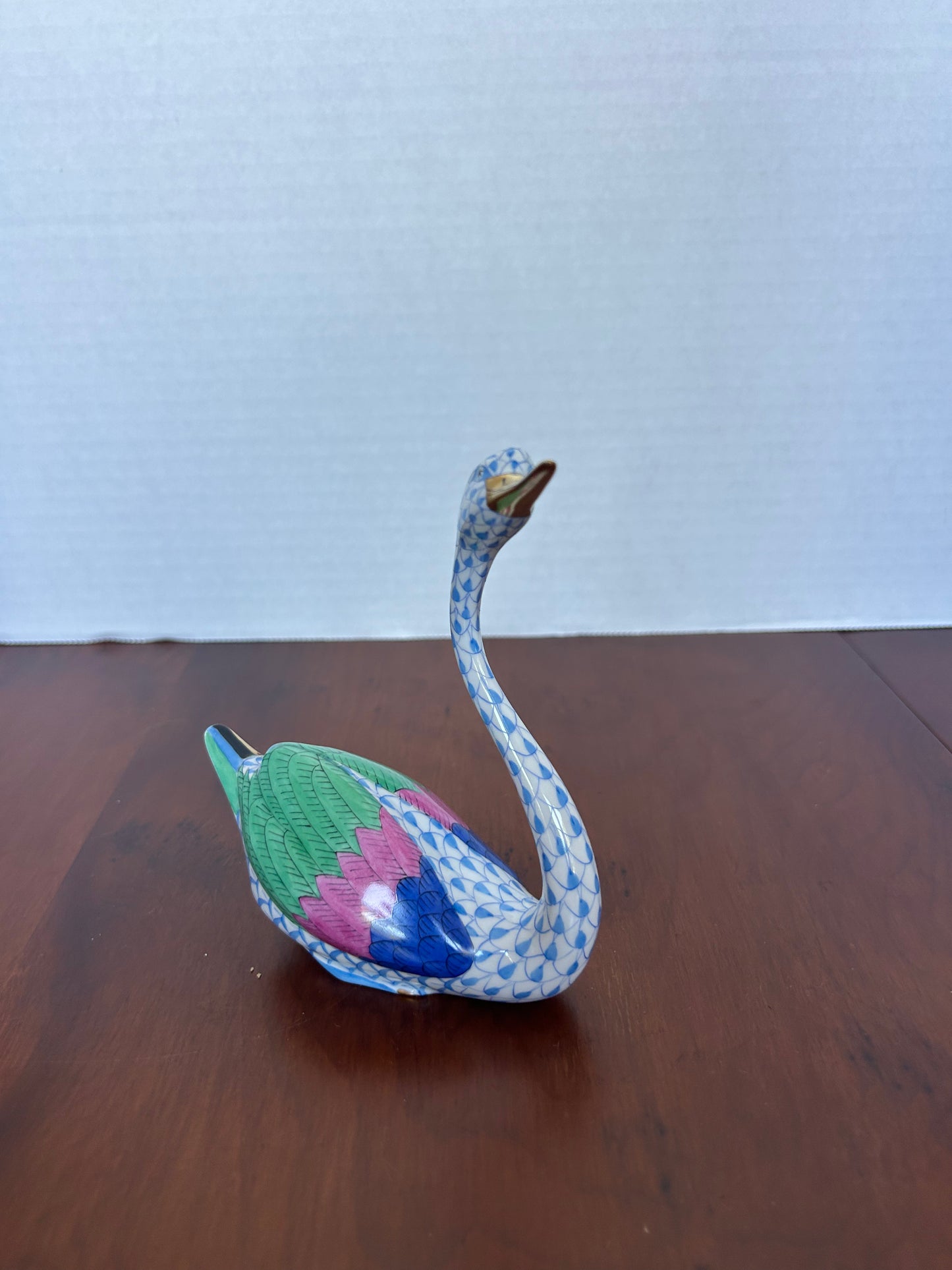 Y6 - Herend porcelain swan figurine - Blue
