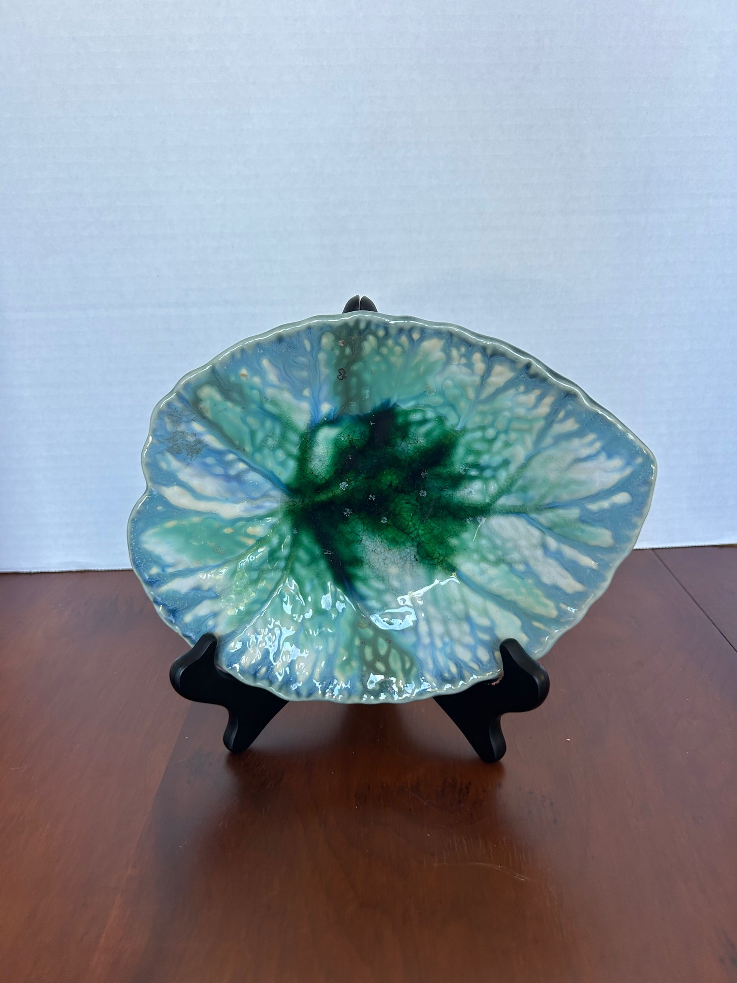 Z3- Majolica Leaf Plate