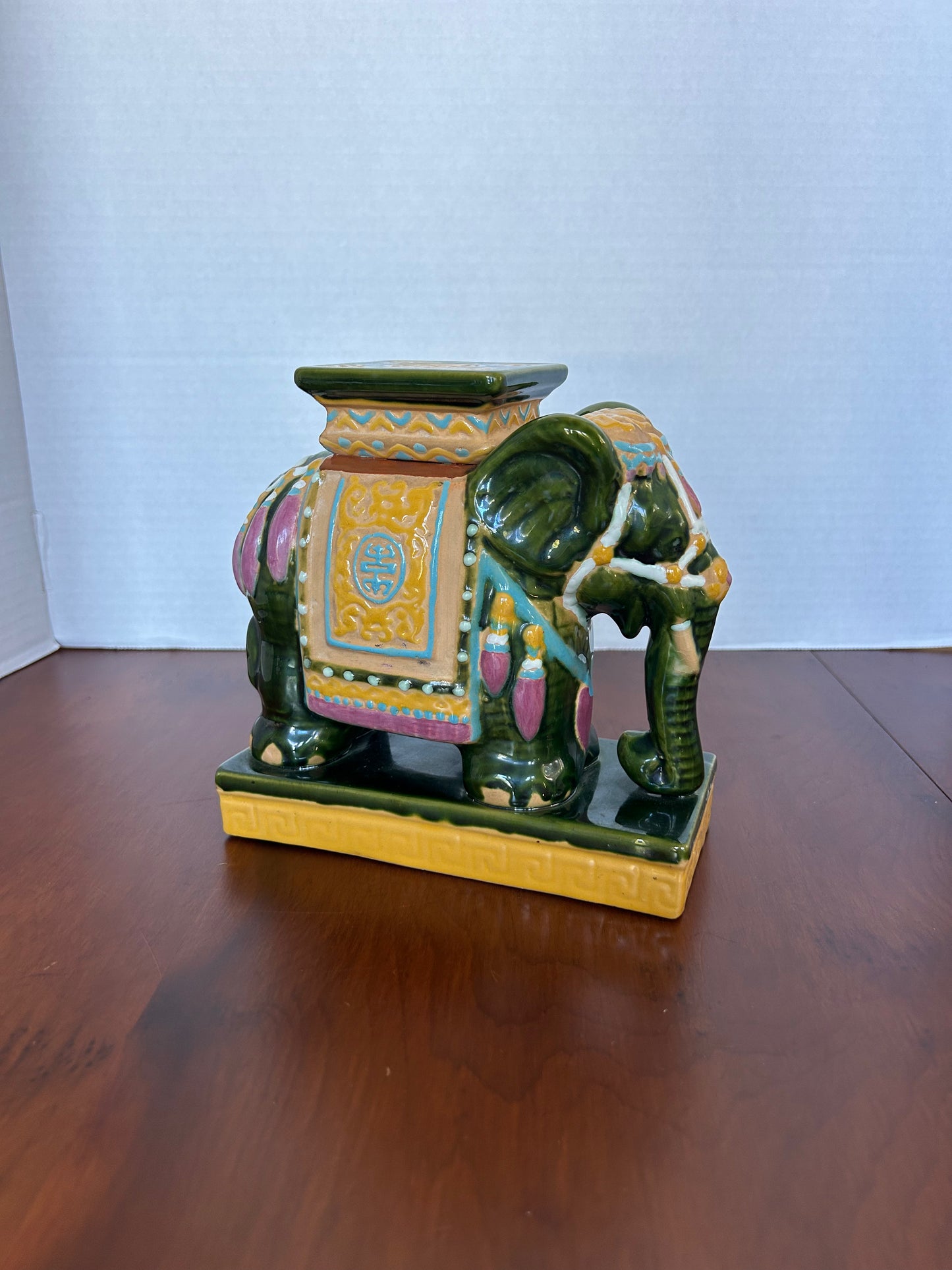 Z8 - Ceramic Elephant