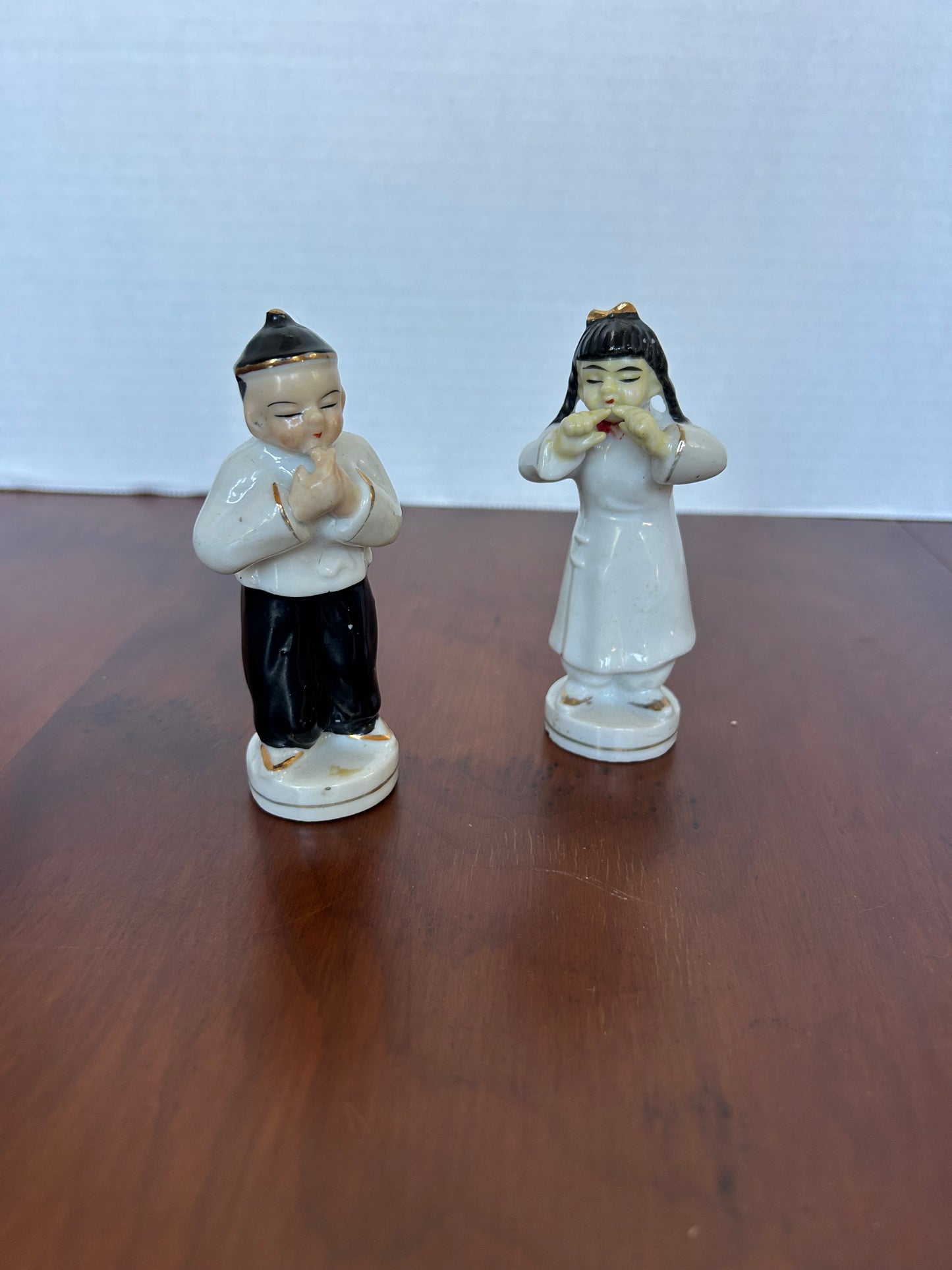 A4 - Pair of Chinoiserie Figurines