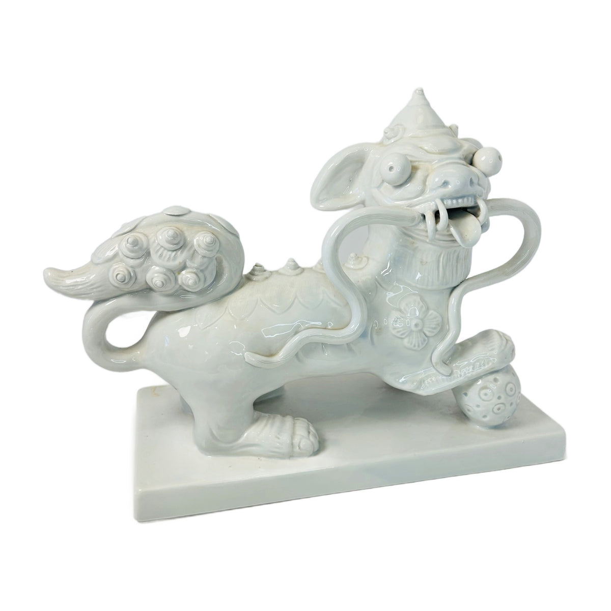 H43 - Blanc de Chine White Porcelain Foo Dog on Plinth – Fu Lion with Brocade Ball