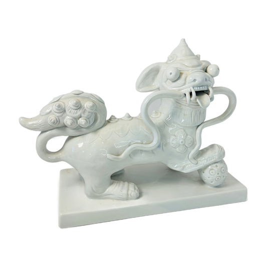 H43 - Blanc de Chine White Porcelain Foo Dog on Plinth – Fu Lion with Brocade Ball