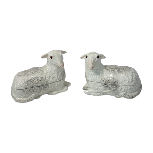 H11 - Mottahedeh Lamb Covered Boxes – Pair of Recumbent Sheep Tureens, Italy
